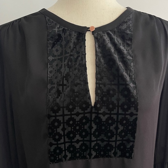 Ivanka Trump chiffon blouse - Picture 3 of 9